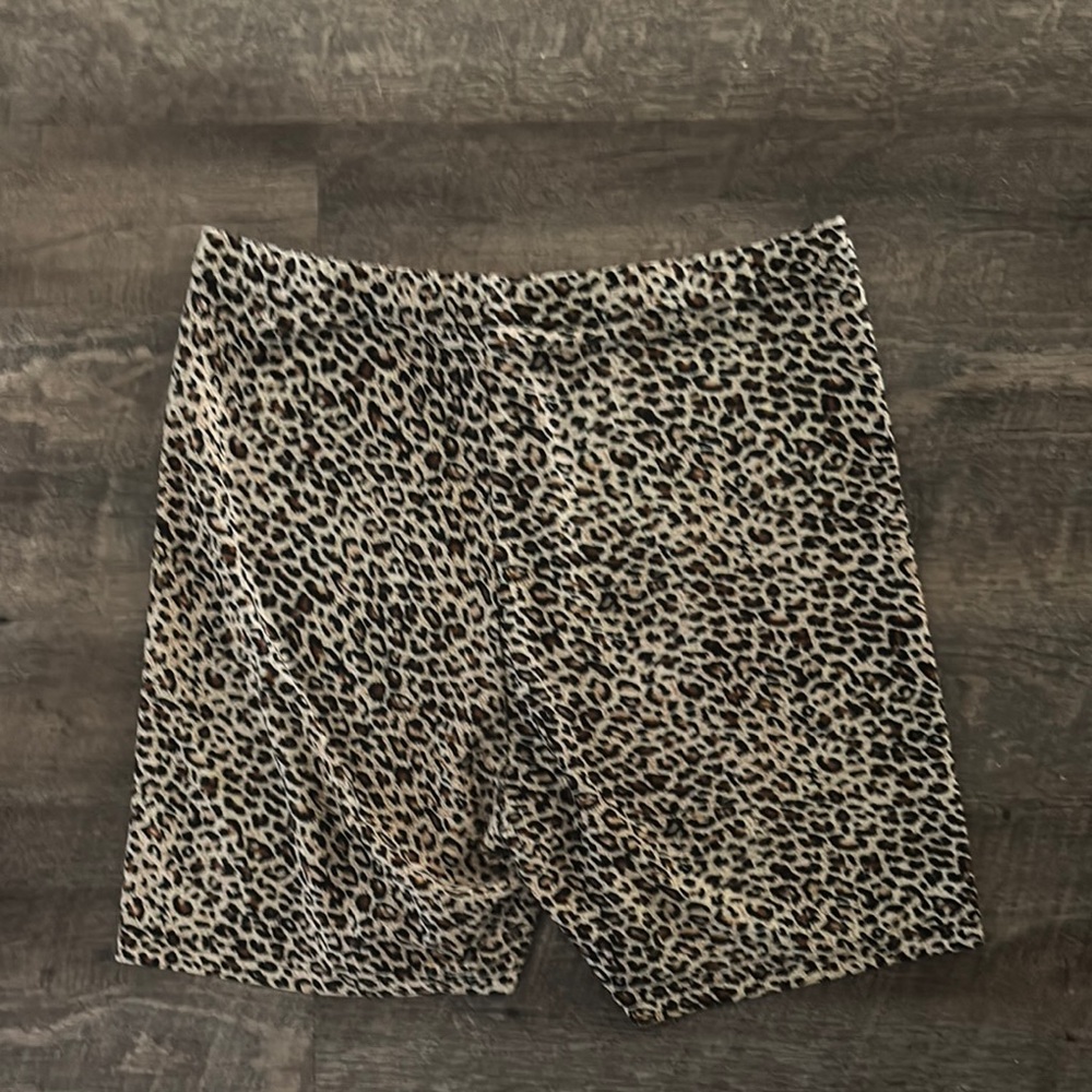 Leopard Print Shorts - Picture 2 of 2